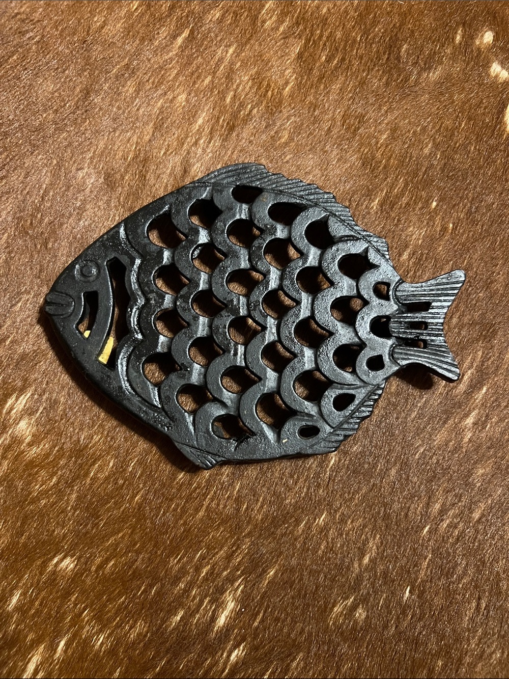 Vintage Cast Iron Fish Trivet Taiwan VG, INC Taiwan 1950s